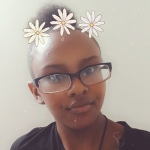 Meet your Posher, Dominique